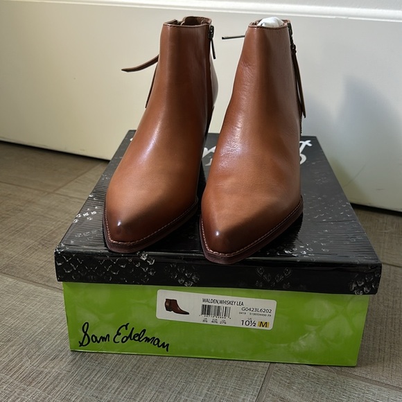 Sam Edelman Walden pointed toe booties